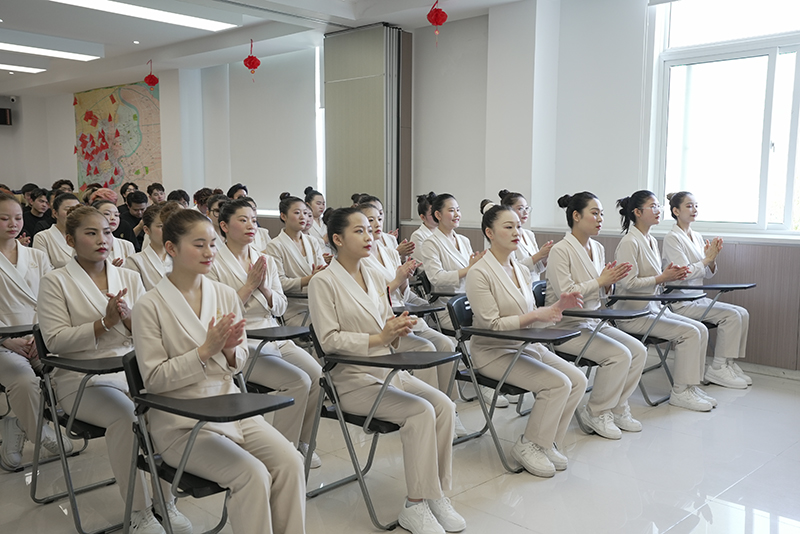 考美容師證多少錢？全面解析考取費(fèi)用